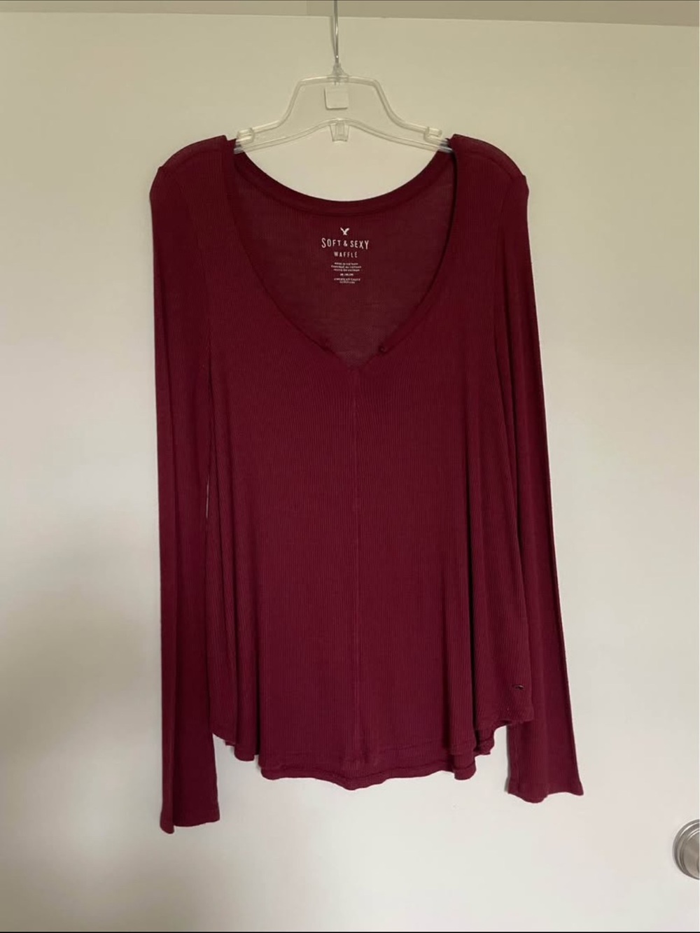 Women's American Eagle Burgundy Waffle Knit Long Sleeve